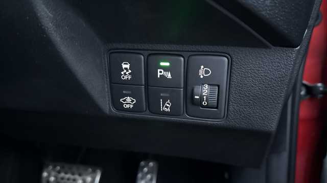 Honda Civic 1.8 i-VTEC SR 5dr Auto 