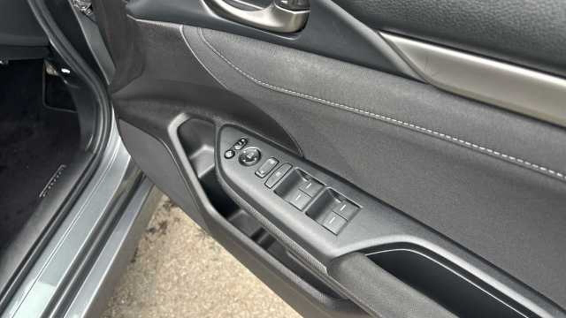 Honda Civic 1.0 VTEC Turbo 126 SR 5dr 