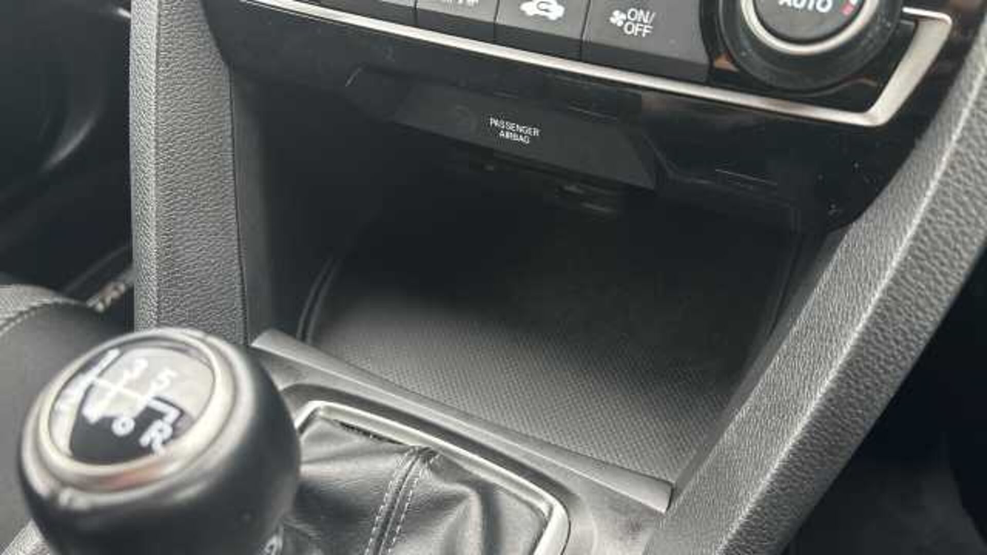 Honda Civic 1.0 VTEC Turbo 126 SR 5dr 