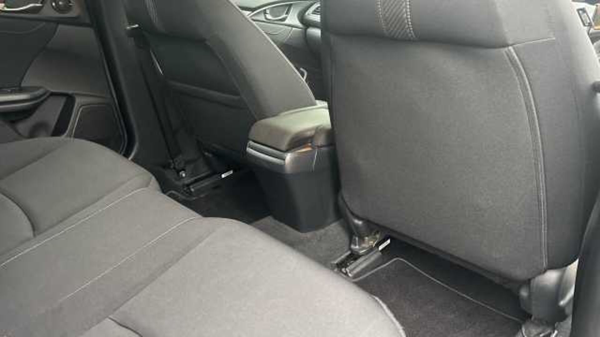 Honda Civic 1.0 VTEC Turbo 126 SR 5dr 