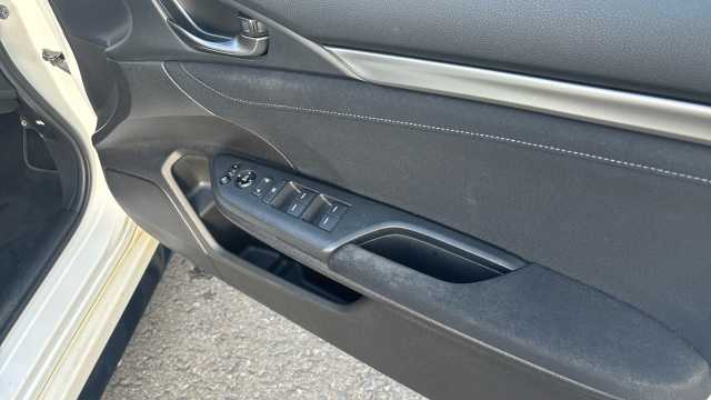 Honda Civic 1.5 VTEC Turbo Sport 5dr CVT 