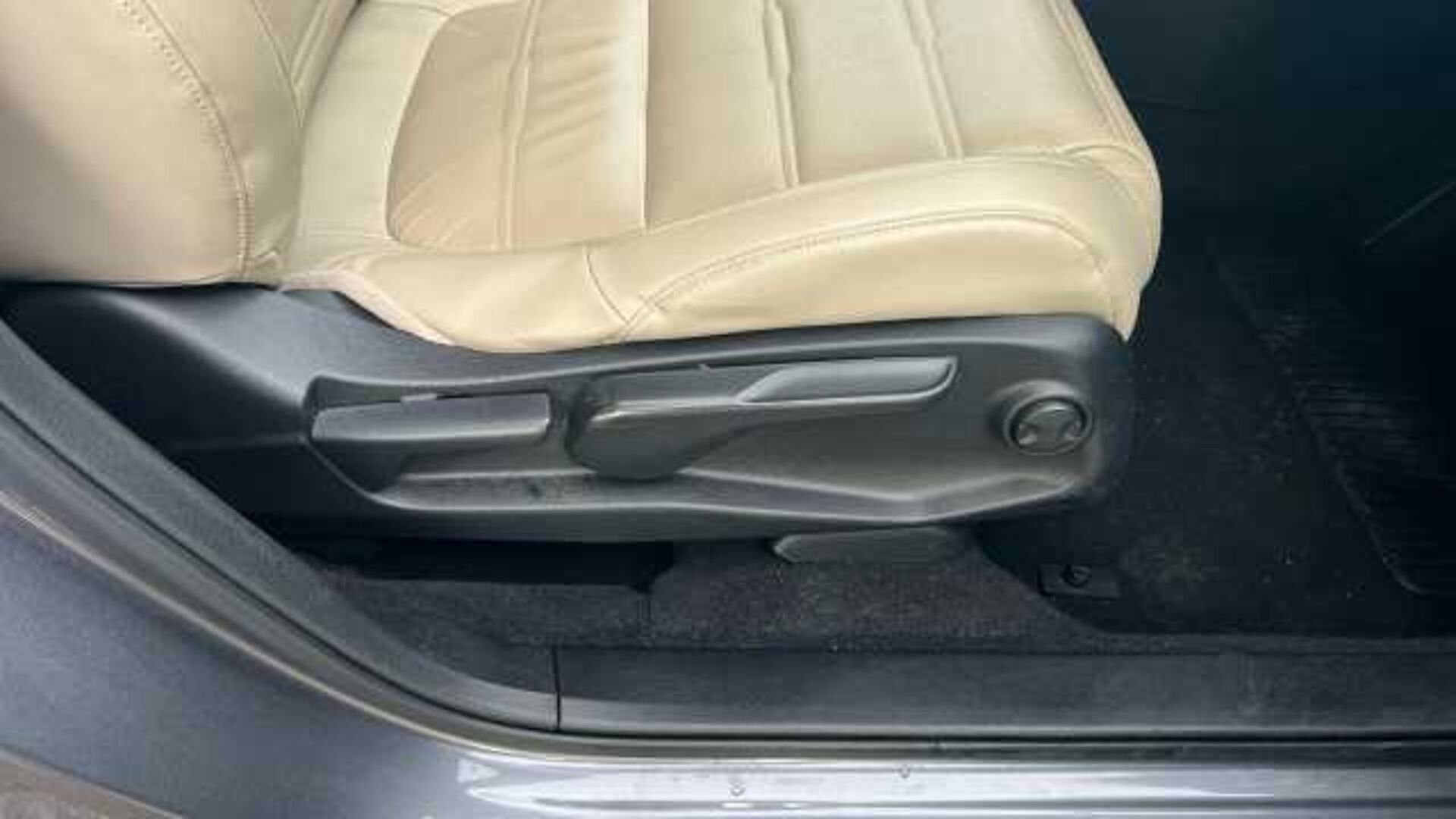 Honda CR-V Hybrid 2.0 i-MMD Hybrid SR 5dr eCVT 