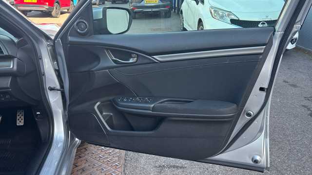 Honda Civic 1.0 VTEC Turbo 126 SR 5dr 