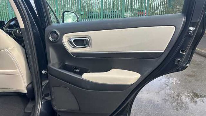Honda HR-V Hybrid 1.5 eHEV Advance Style 5dr CVT 
