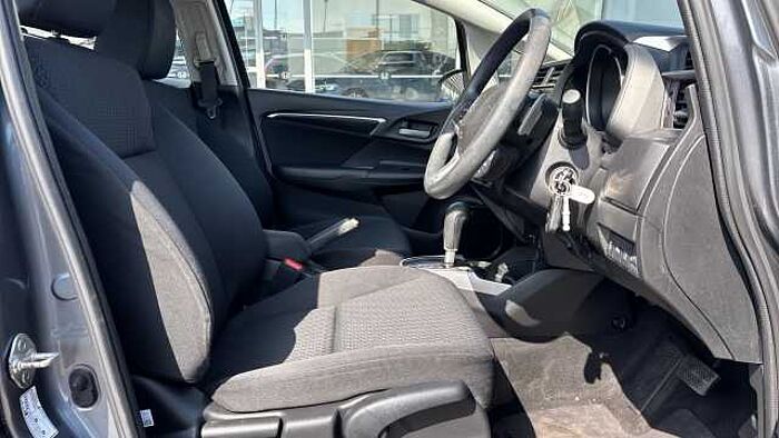 Honda Jazz 1.3 i-VTEC SE 5dr CVT 