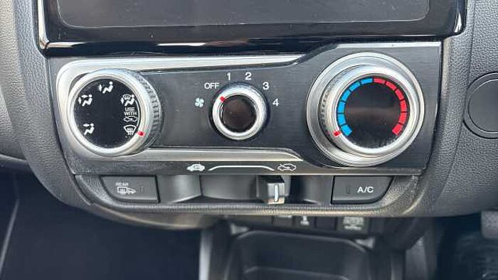 Honda Jazz 1.3 i-VTEC SE 5dr CVT 