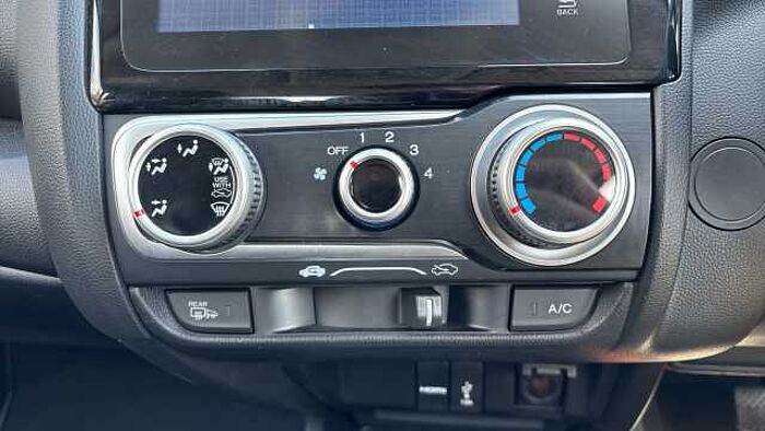 Honda Jazz 1.3 i-VTEC SE 5dr CVT 