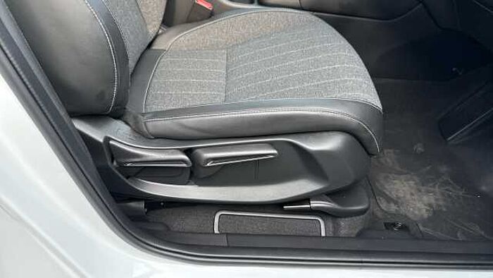 Honda Jazz Hybrid 1.5 i-MMD Hybrid Advance 5dr eCVT 